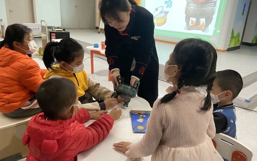 “周秦文化宣讲队”走进宝鸡市图书馆