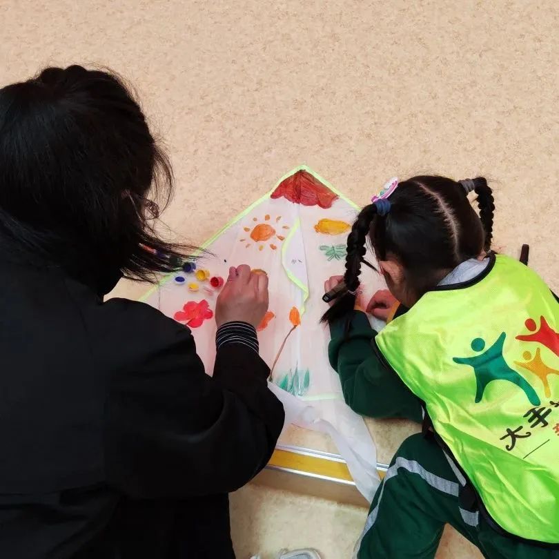 清明今又到,风筝满天飞