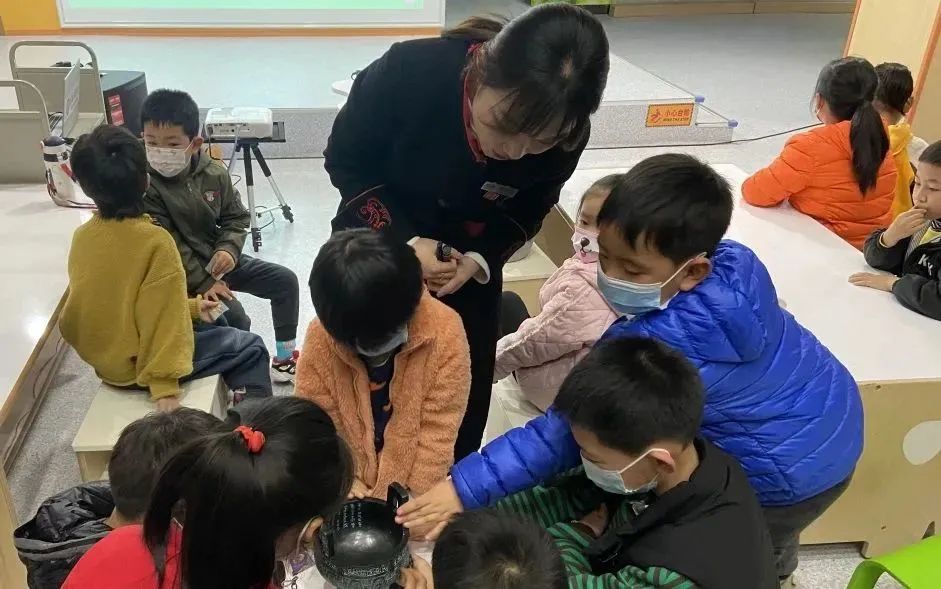 “周秦文化宣讲队”走进宝鸡市图书馆